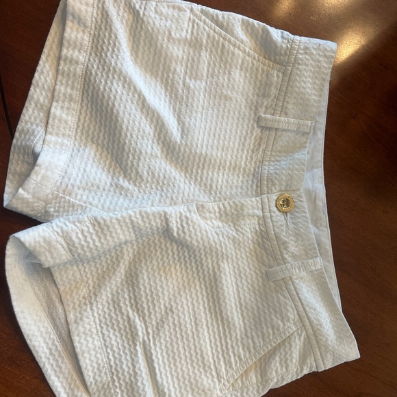Lilly Pulitzer Pants - Lilly Pulitzer white cotton shorts 5 inch inseam